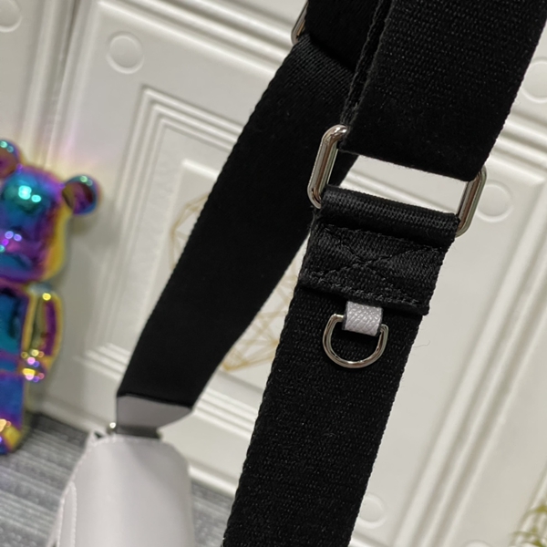 ルイヴィトンバッグ角部分ディテール